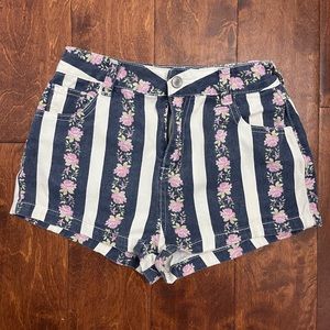 Forever 21 Floral Shorts Women/ Juniors Sz: Small